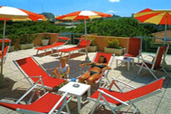 Hotel Peonia Rimini Esterno foto