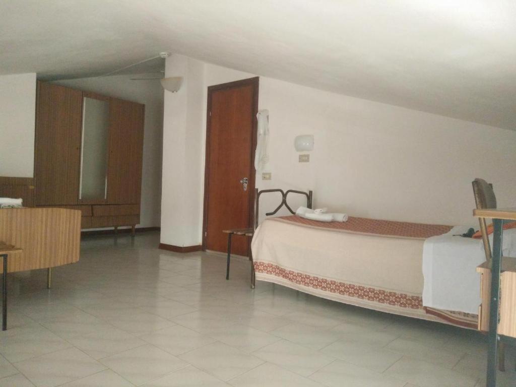 Hotel Peonia Rimini Esterno foto