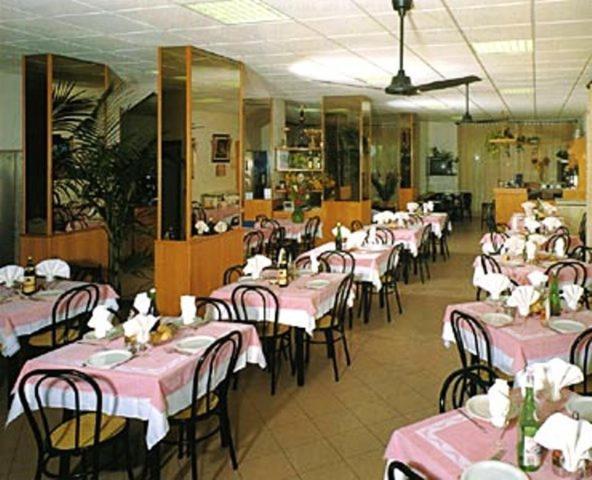 Hotel Peonia Rimini Esterno foto