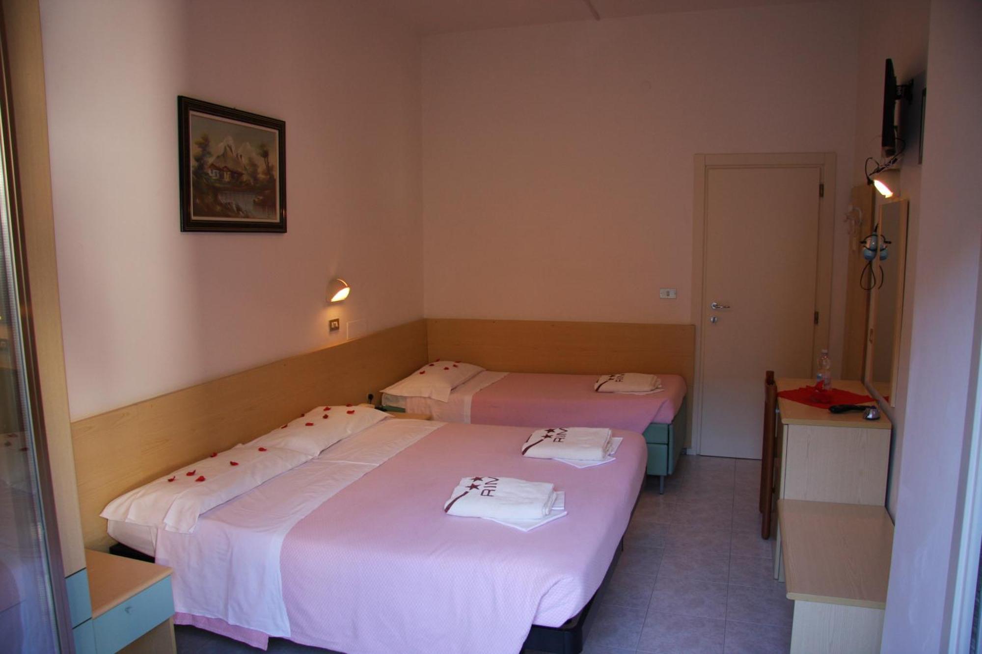 Hotel Peonia Rimini Esterno foto